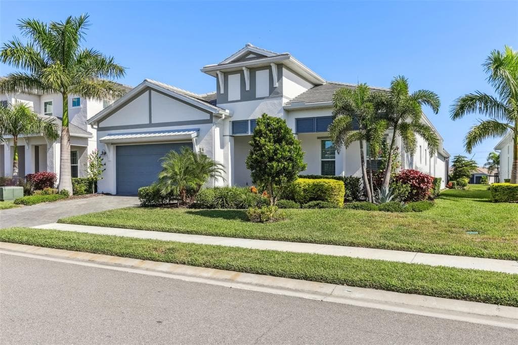 8063 REDONDA LOOP - 3bd/4ba - $1,449,000 - BRADENTON, FL