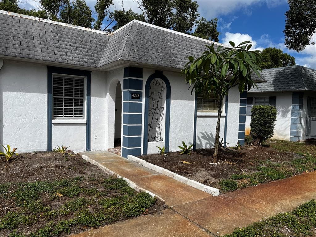 4223 E SHELDON PLACE UNIT 23 - 2bd/2ba - $109,900 - NEW PORT RICHEY, FL