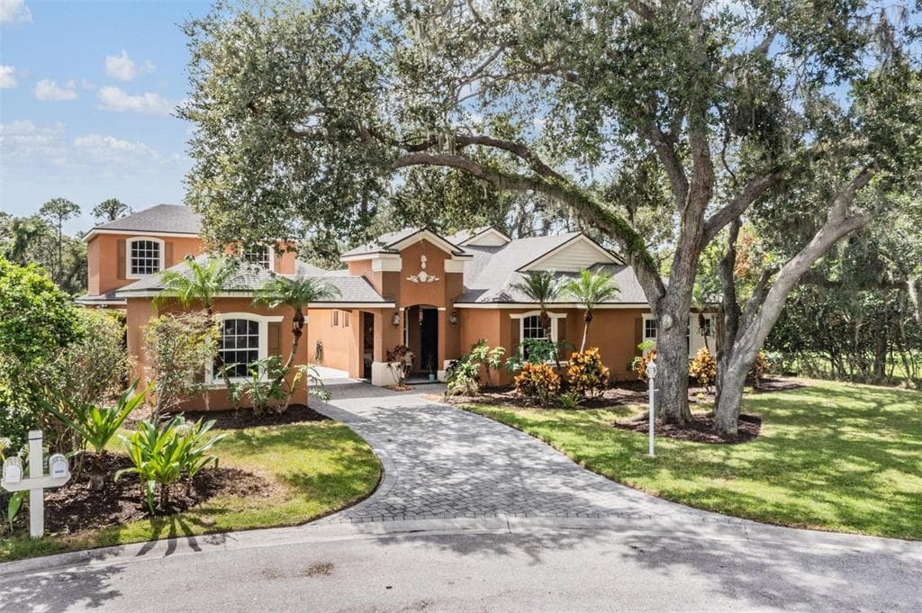 7900 UMBRELLA PINE WAY - 5bd/3ba - $1,049,000 - SARASOTA, FL