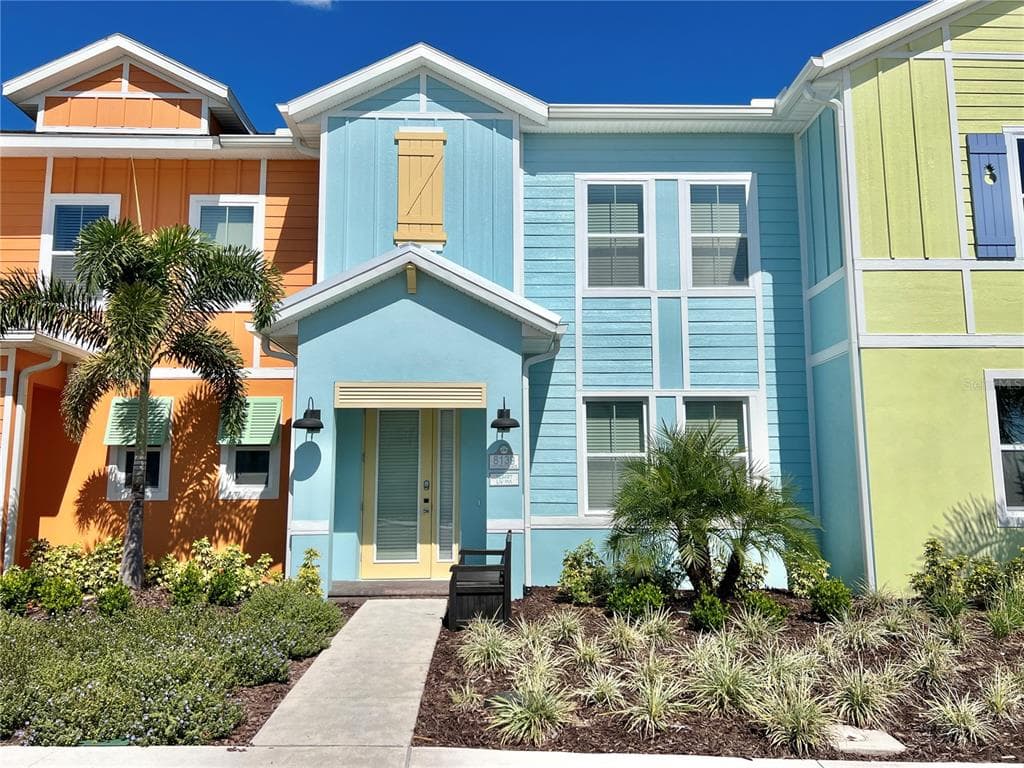 8139 COCONUT PLACE - 3bd/3ba - $425,000 - KISSIMMEE, FL