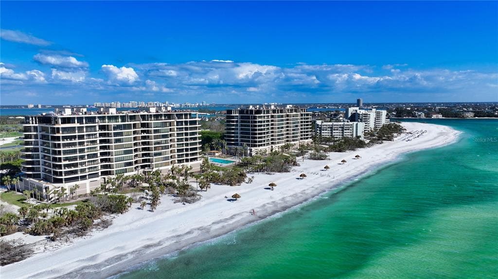 435 L AMBIANCE DRIVE UNIT L807 - 3bd/4ba - $3,500,000 - LONGBOAT KEY, FL