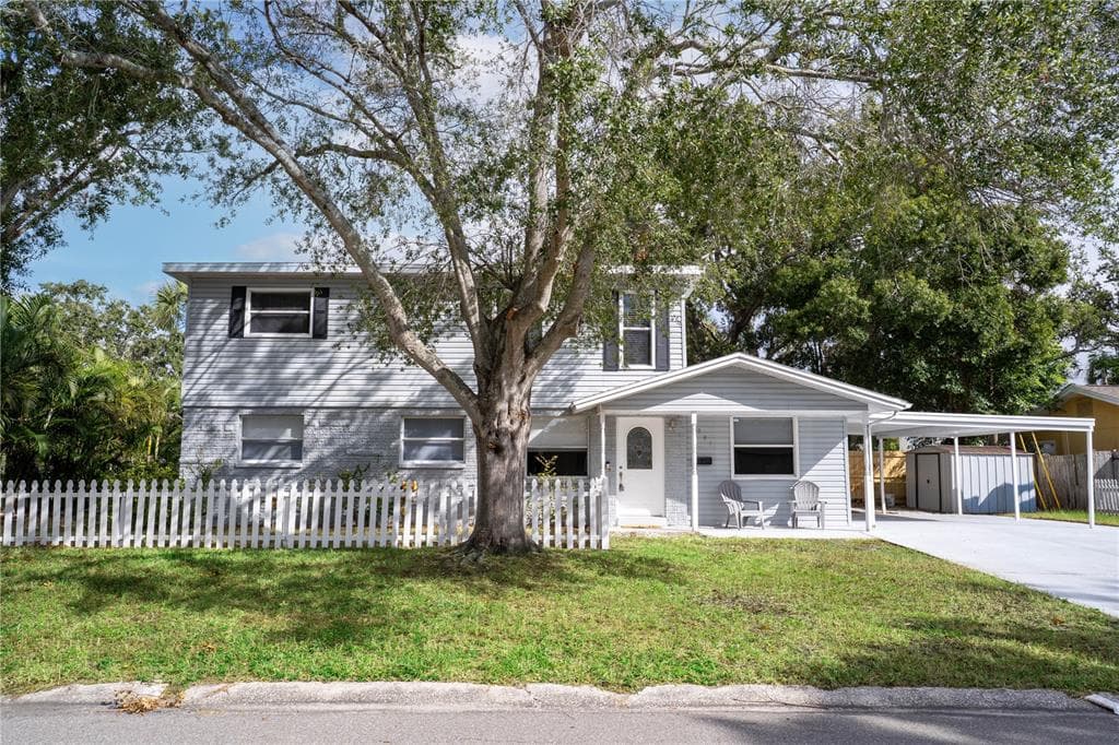 7991 24TH AVENUE N - 4bd/3ba - $599,000 - ST PETERSBURG, FL