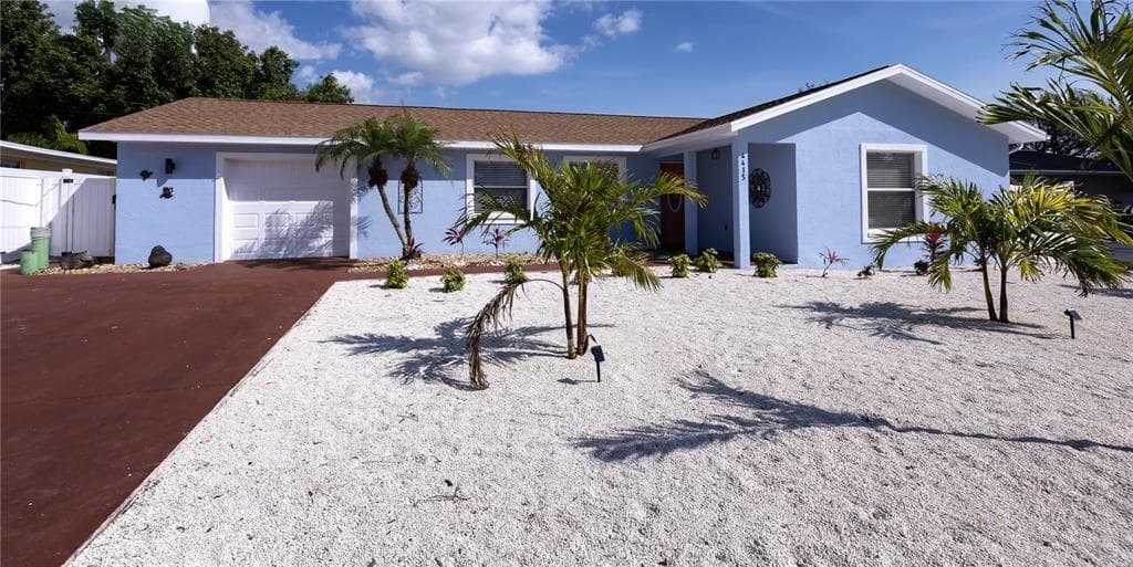 4415 60TH STREET COURT W - 4bd/3ba - $775,000 - BRADENTON, FL