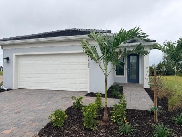 18928 INDIAN ROCK PLACE - 2bd/2ba - $449,990 - LAKEWOOD RANCH, FL