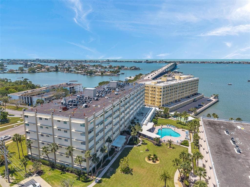 100 BLUFF VIEW DRIVE UNIT 104A - Interior/Exterior Photo 5 - BELLEAIR BLUFFS, FL