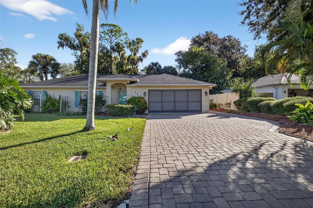 2803 VISTA PALM DRIVE - 3bd/2ba - $314,900 - EDGEWATER, FL