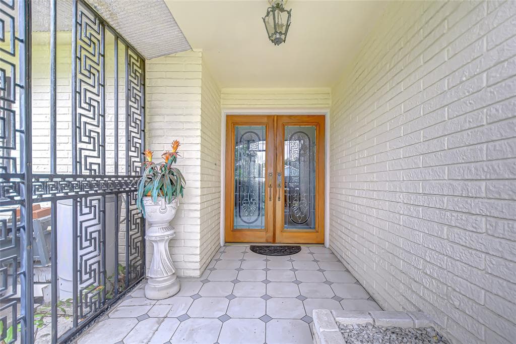 6747 28TH STREET S - Interior/Exterior Photo 5 - ST PETERSBURG, FL