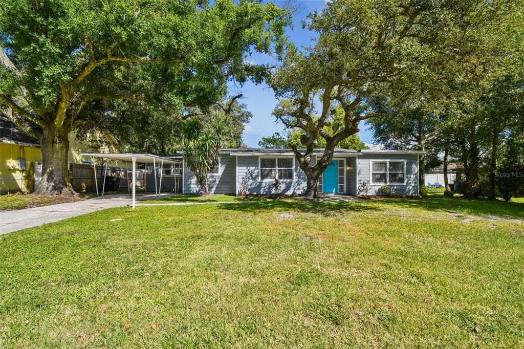 1507 W LE COMPTE DRIVE - 4bd/2ba - $319,900 - TAMPA, FL