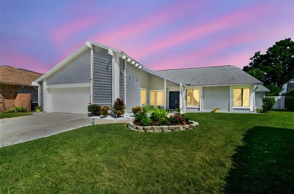 14603 VILLAGE GLEN CIRCLE - 4bd/3ba - $868,000 - TAMPA, FL