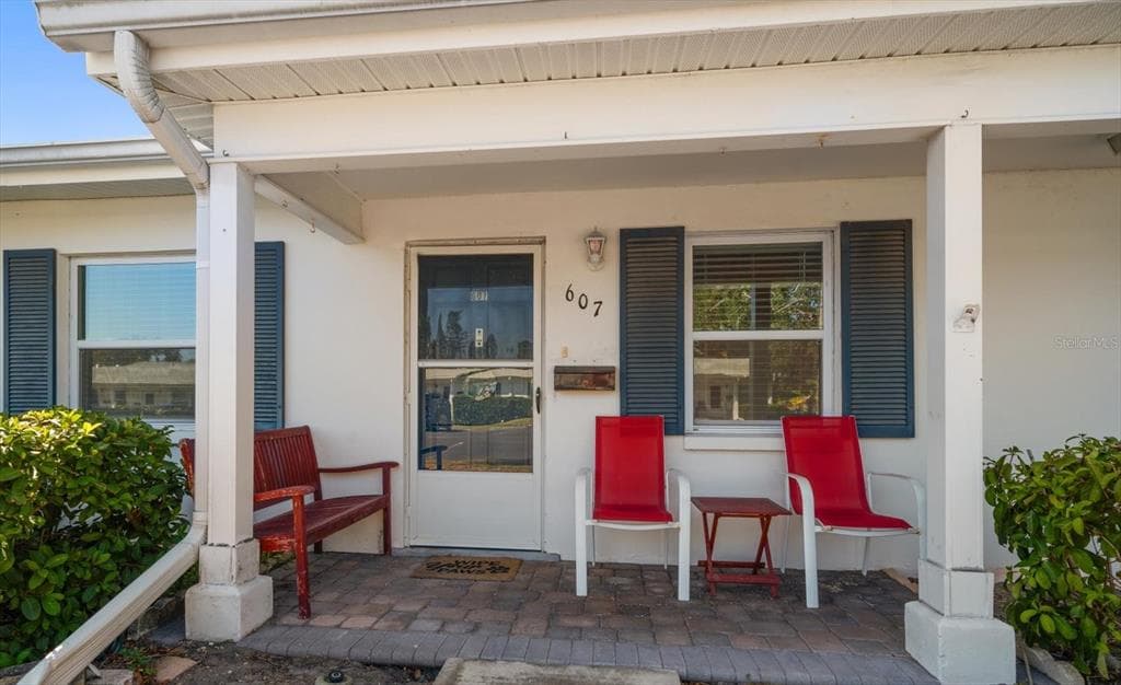 607 BRANDYWINE DRIVE UNIT 607 - 2bd/2ba - $165,000 - LARGO, FL