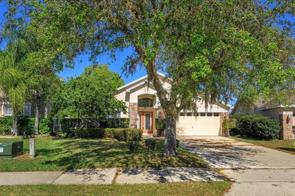 2415 SABASTIAN STREET - 3bd/3ba - $429,900 - MOUNT DORA, FL