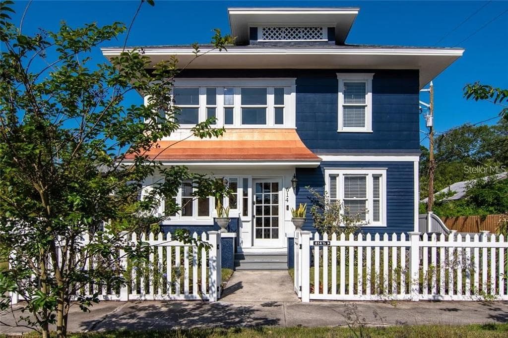 614 8TH STREET N - 5bd/6ba - $999,900 - ST PETERSBURG, FL