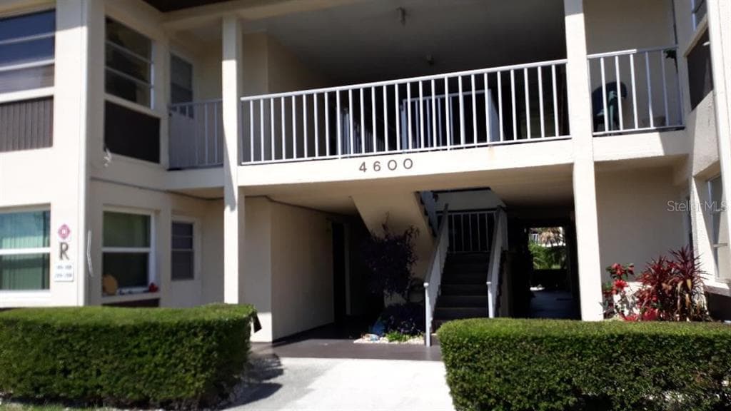 4600 MARINE PARKWAY UNIT 107 - 2bd/2ba - $1,700 - NEW PORT RICHEY, FL