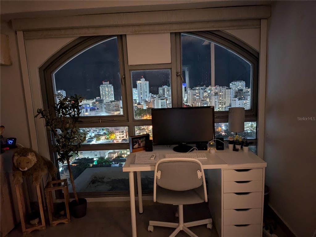 305 VILLAMIL UNIT 2001 - Interior/Exterior Photo 5 - SANTURCE, PR