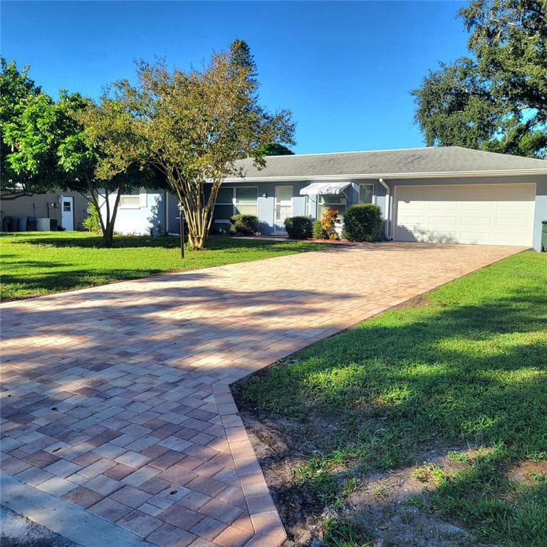 11596 OVAL DRIVE E - 3bd/2ba - $495,500 - LARGO, FL