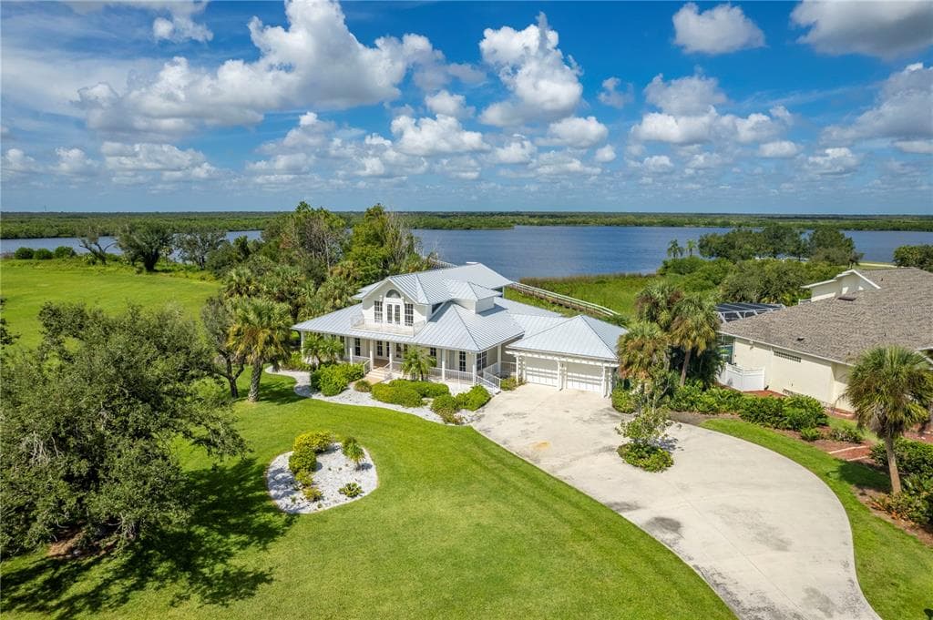 521 BOBCAT COURT - 4bd/4ba - $849,000 - PUNTA GORDA, FL