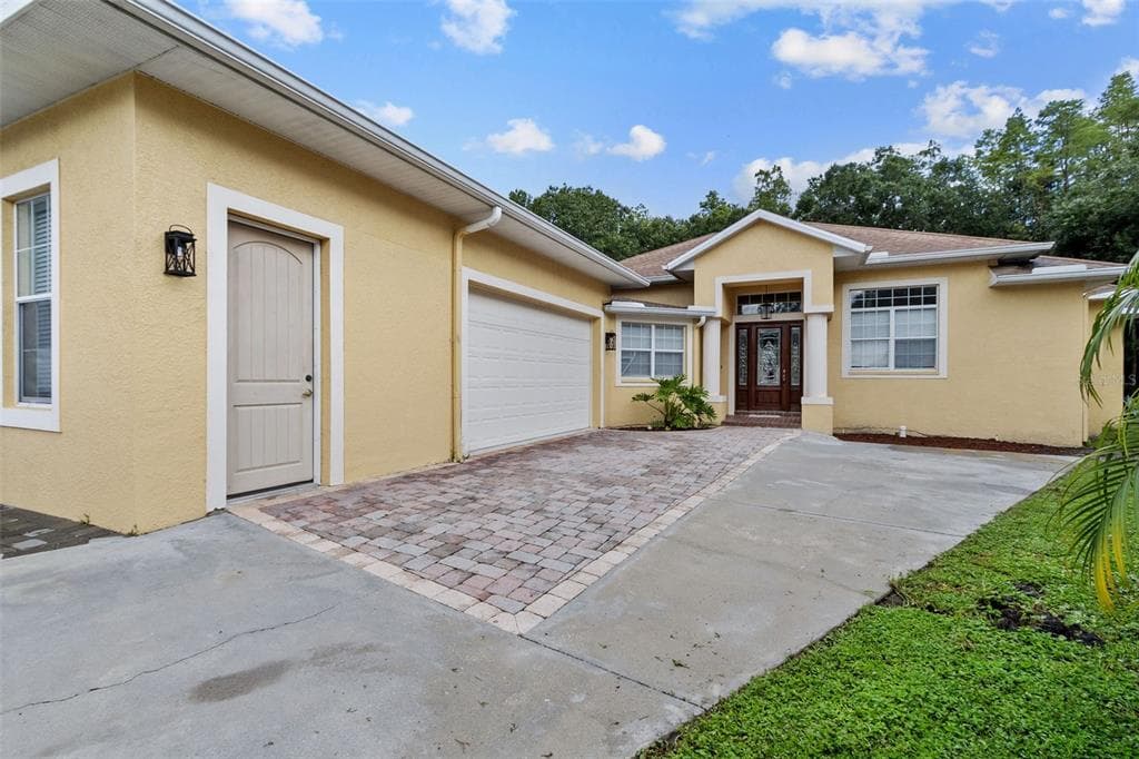 4116 WOODACRE LANE - 5bd/3ba - $629,999 - TAMPA, FL