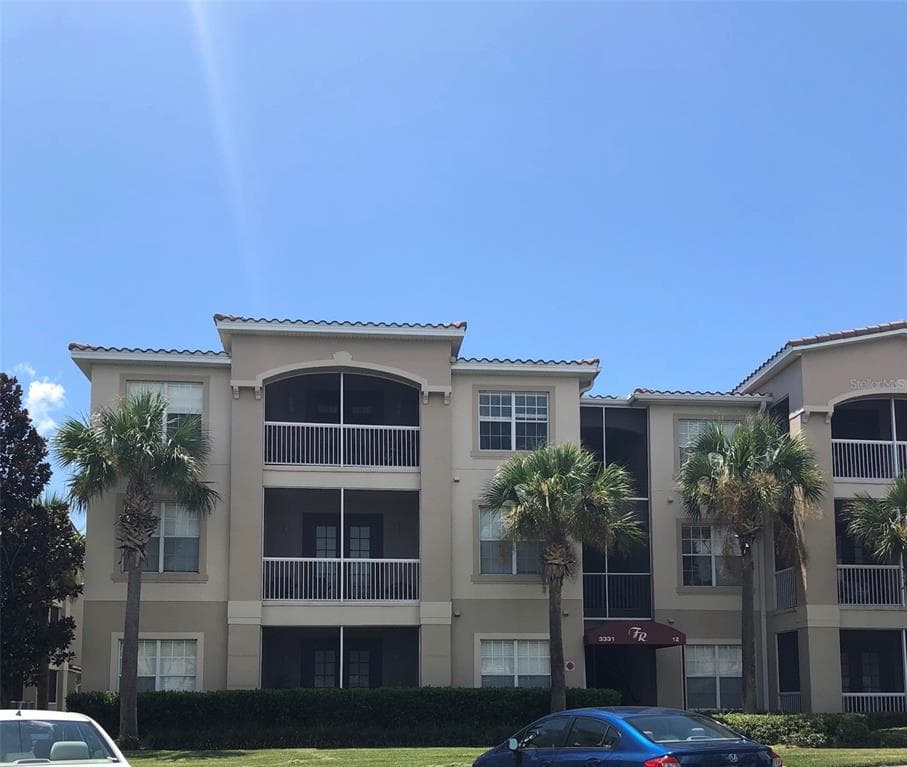 3331 WHITESTONE CIRCLE UNIT 201 - 3bd/2ba - $255,000 - KISSIMMEE, FL
