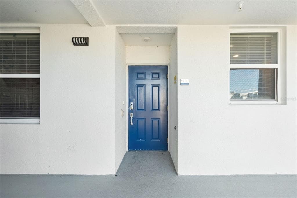 3141 PARADOX CIRCLE UNIT 305 - KISSIMMEE, FL - 2bd/2ba - $340,000