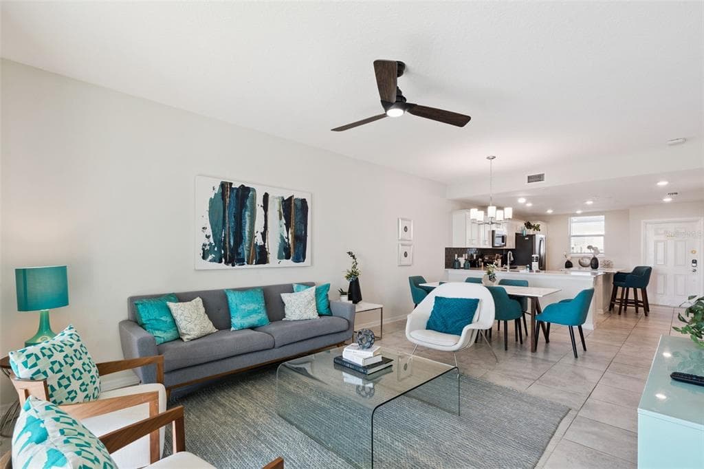 3141 PARADOX CIRCLE UNIT 305 - Interior/Exterior Photo 4 - KISSIMMEE, FL