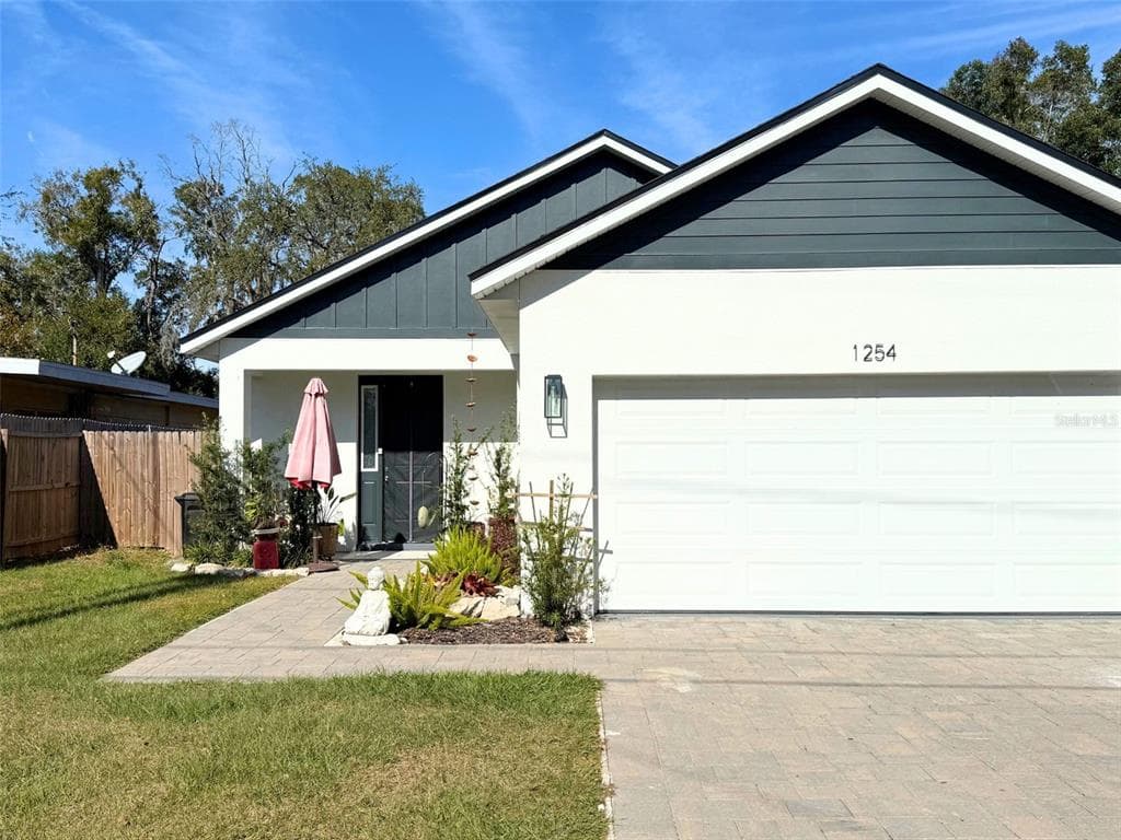 1254 DUNBAR STREET - 3bd/2ba - $439,900 - ALTAMONTE SPRINGS, FL