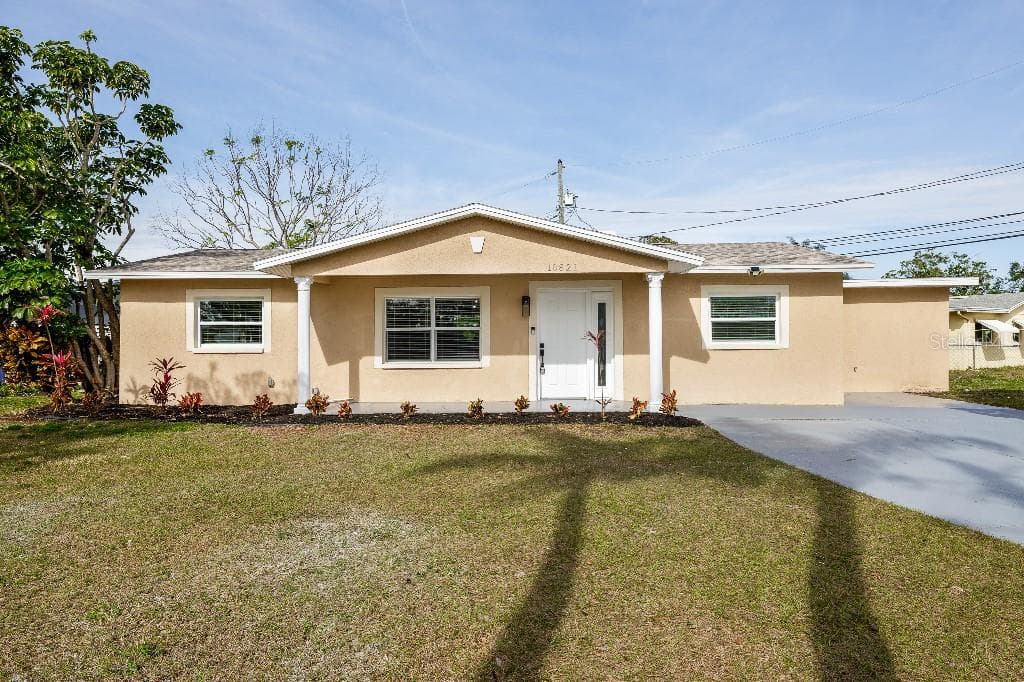 10821 FREEDOM BOULEVARD - 4bd/2ba - $459,000 - SEMINOLE, FL