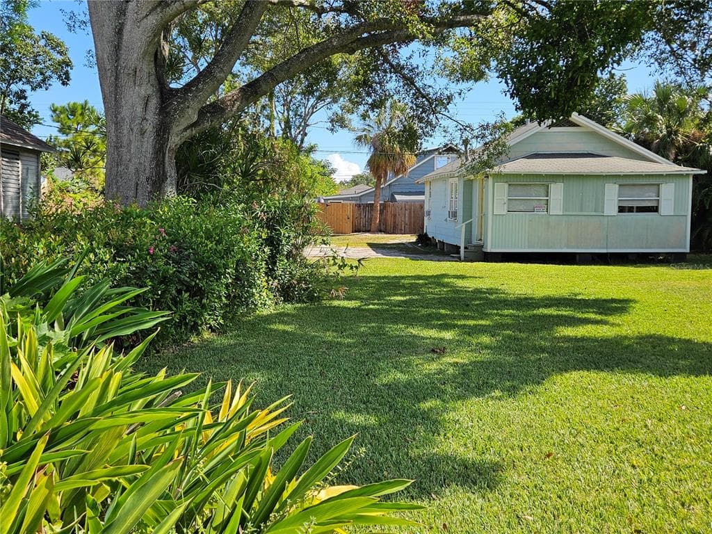 925 QUEEN STREET N - 2bd/1ba - $250,000 - ST PETERSBURG, FL