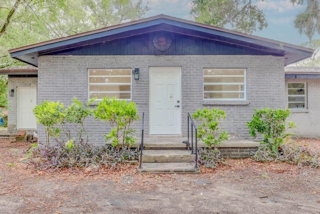 1255 PINE STREET - 3bd/2ba - $360,000 - ALTAMONTE SPRINGS, FL