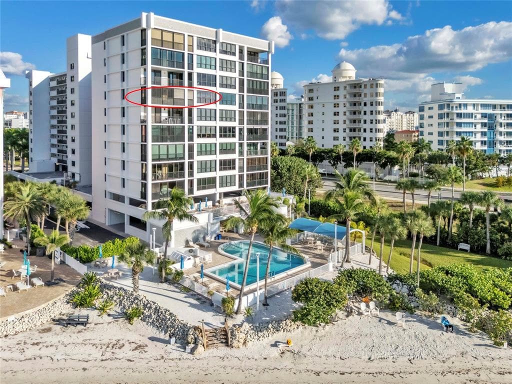 11 SUNSET DRIVE UNIT 601 - 2bd/2ba - $849,000 - SARASOTA, FL