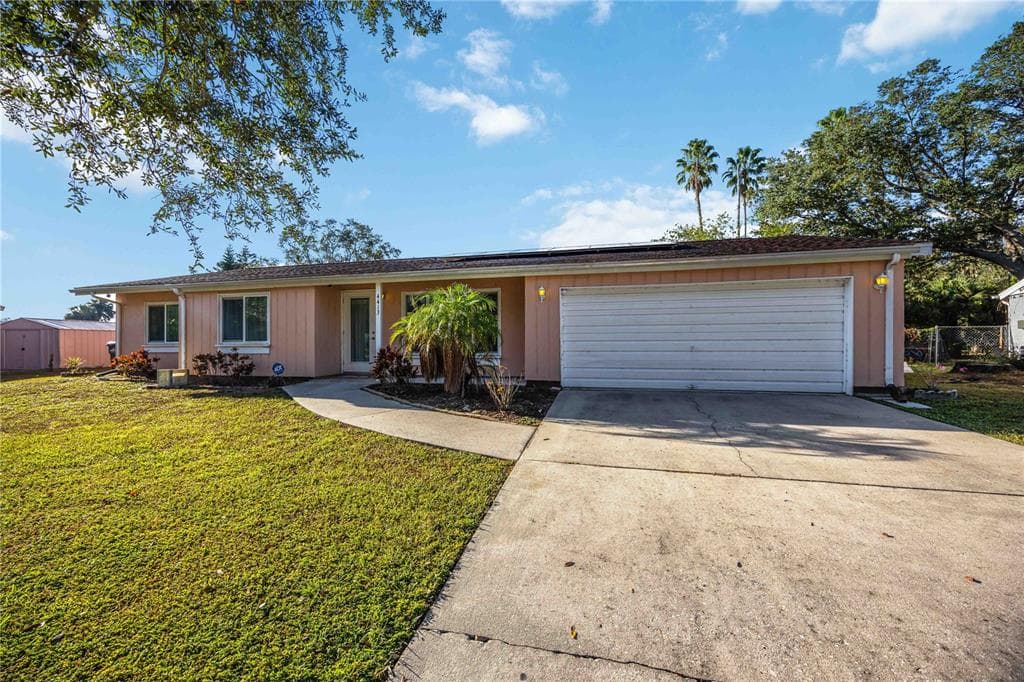 4413 MCKIBBEN DRIVE - 3bd/2ba - $319,900 - NORTH PORT, FL