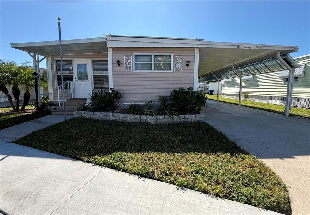 10399 67TH AVENUE UNIT 127 - 2bd/2ba - $50,000 - SEMINOLE, FL
