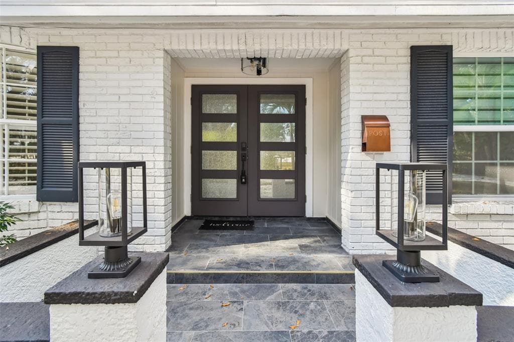 4918 N RIVER SHORE DRIVE - Interior/Exterior Photo 5 - TAMPA, FL