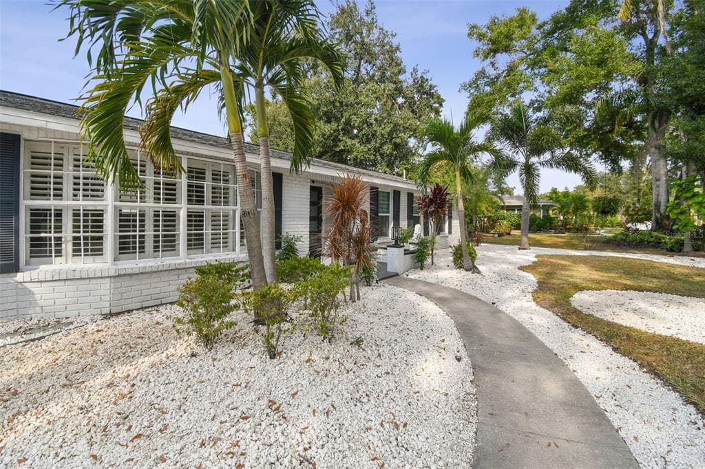 4918 N RIVER SHORE DRIVE - Interior/Exterior Photo 4 - TAMPA, FL