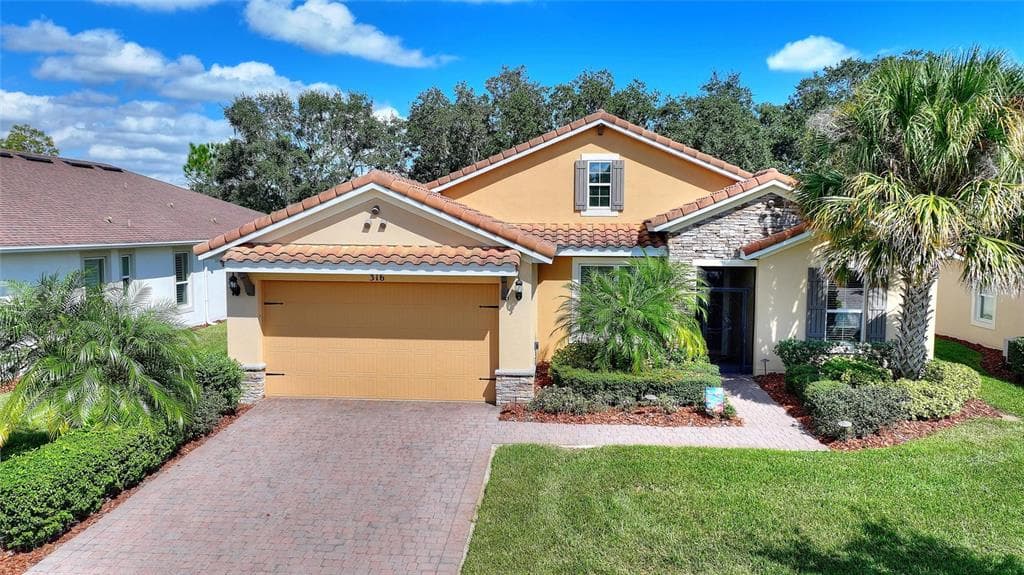 316 TREVISO DRIVE - 3bd/3ba - $519,000 - KISSIMMEE, FL