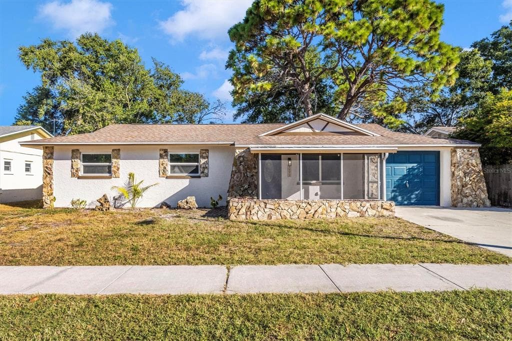 7273 61ST AVENUE N - 3bd/2ba - $524,000 - ST PETERSBURG, FL