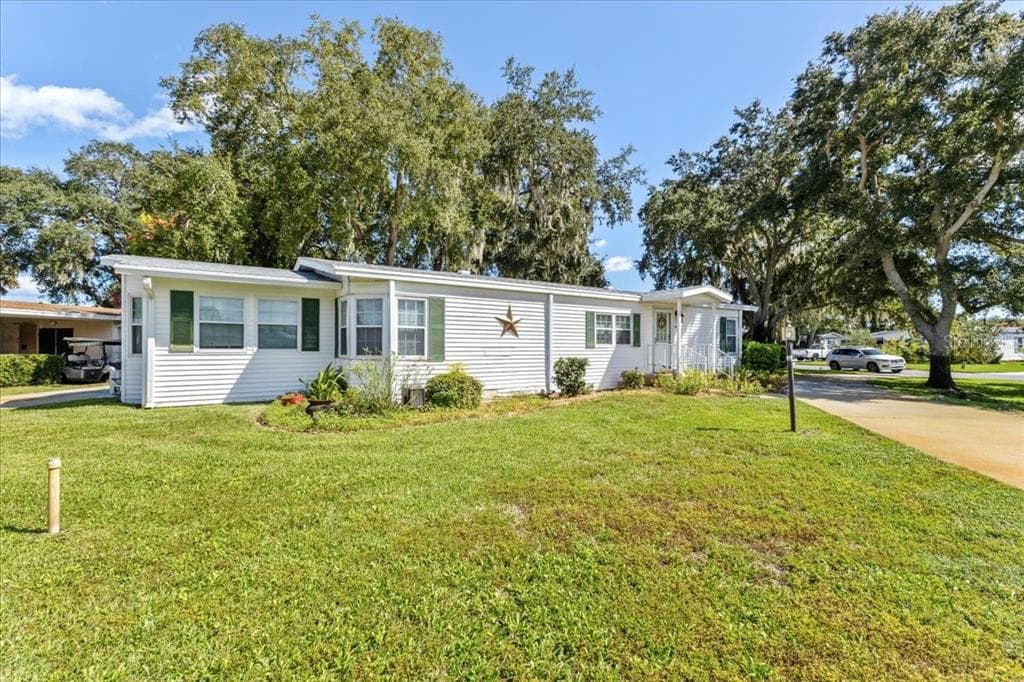 633 STARBOARD AVENUE - 2bd/2ba - $275,000 - EDGEWATER, FL