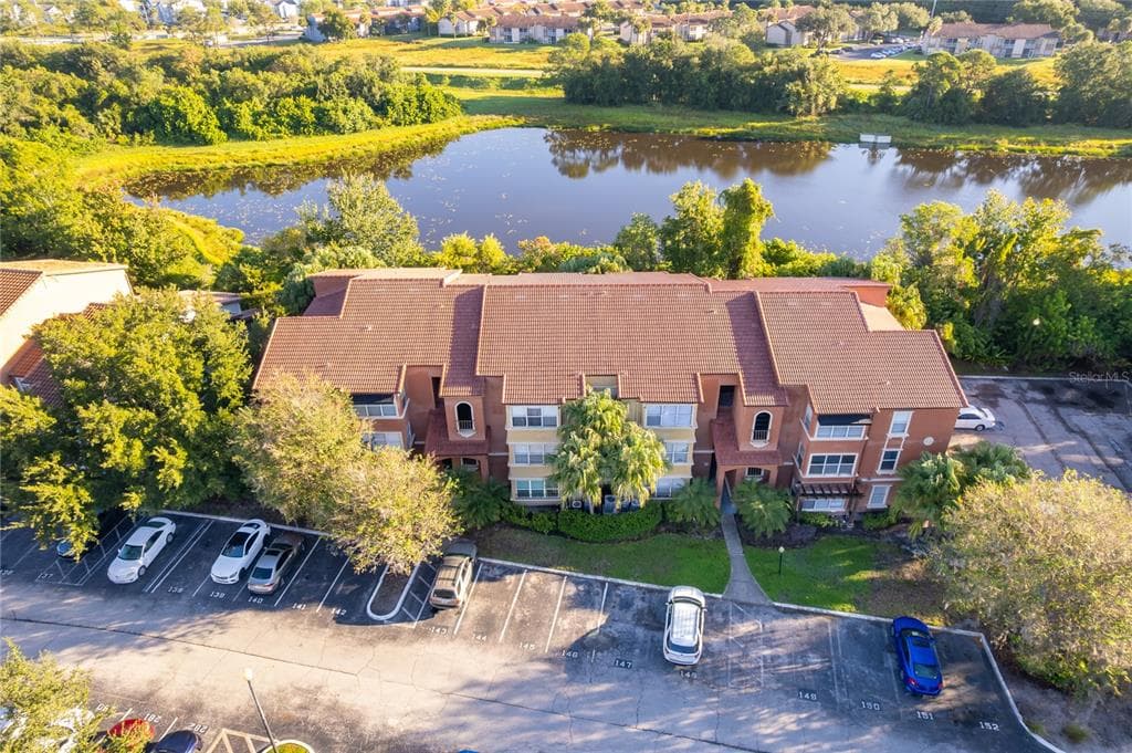 5140 CONROY ROAD UNIT 38 - 2bd/2ba - $194,900 - ORLANDO, FL