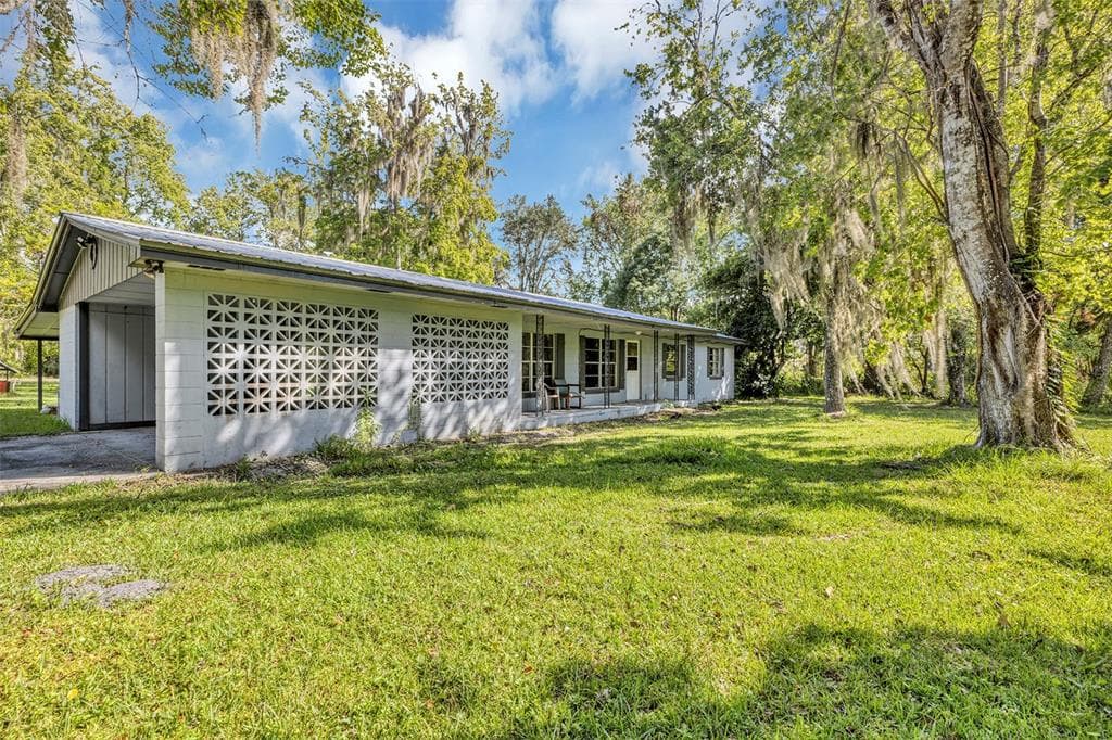 140 BUFFALO BLUFF ROAD - 3bd/2ba - $279,000 - PALATKA, FL