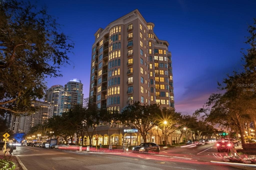 288 BEACH DRIVE NE UNIT PH-2A