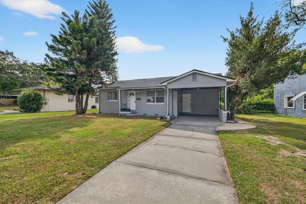 318 CAREY PLACE - Interior/Exterior Photo 3 - LAKELAND, FL