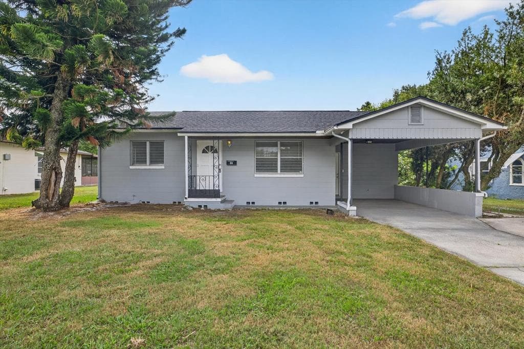 318 CAREY PLACE - Interior/Exterior Photo 5 - LAKELAND, FL