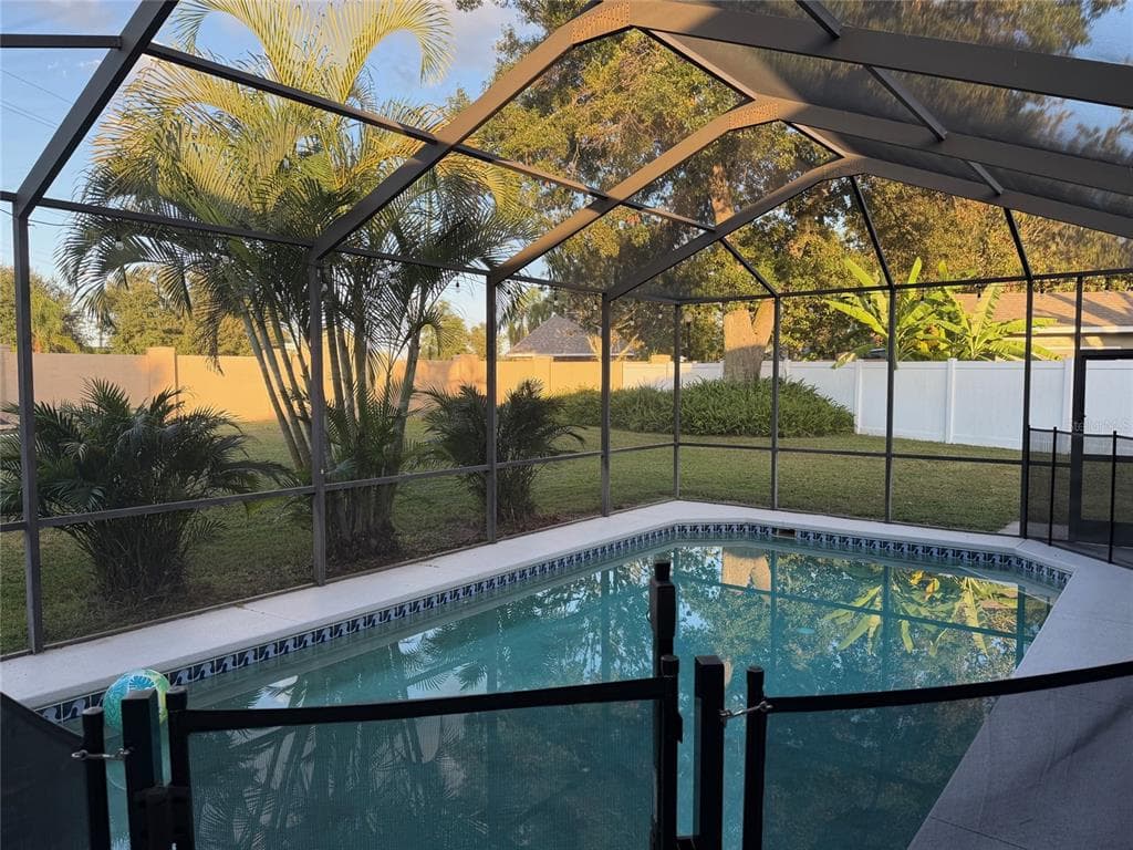 3202 SUMMERLAND HILLS COURT - Interior/Exterior Photo 4 - LAKELAND, FL