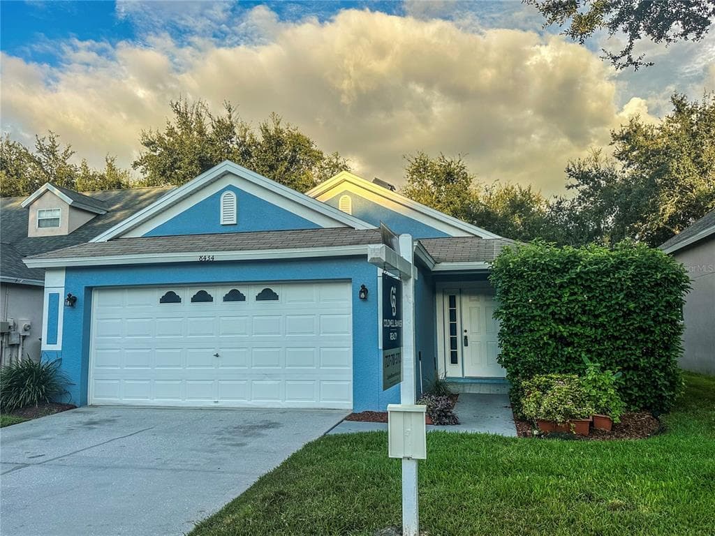 8434 HAWBUCK STREET - 3bd/2ba - $354,800 - TRINITY, FL
