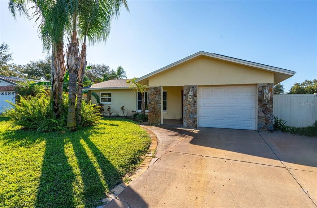2592 14TH AVENUE SW - 3bd/2ba - $475,000 - LARGO, FL