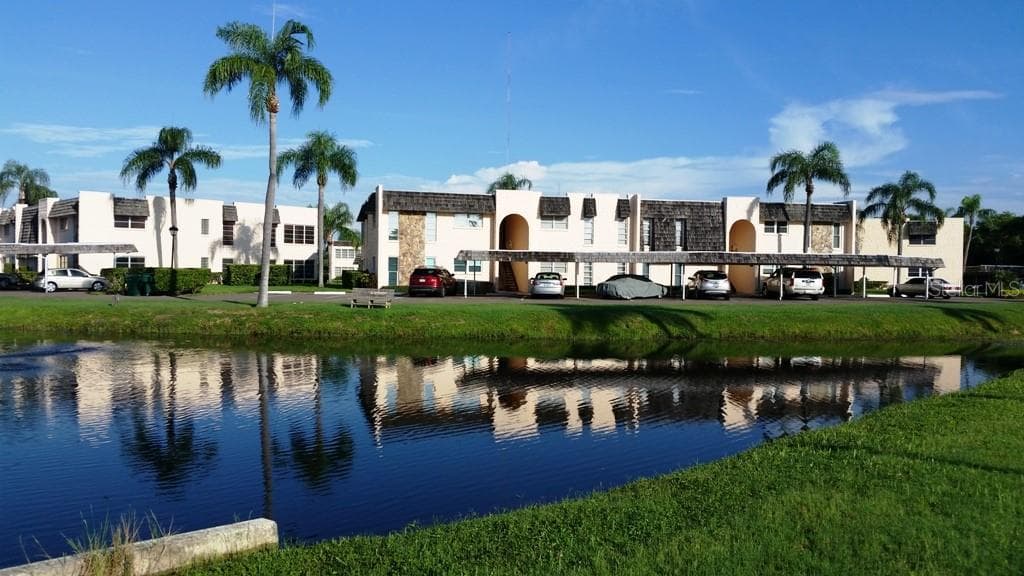 212 FERNWOOD CIRCLE UNIT 212 - Interior/Exterior Photo 3 - SEMINOLE, FL