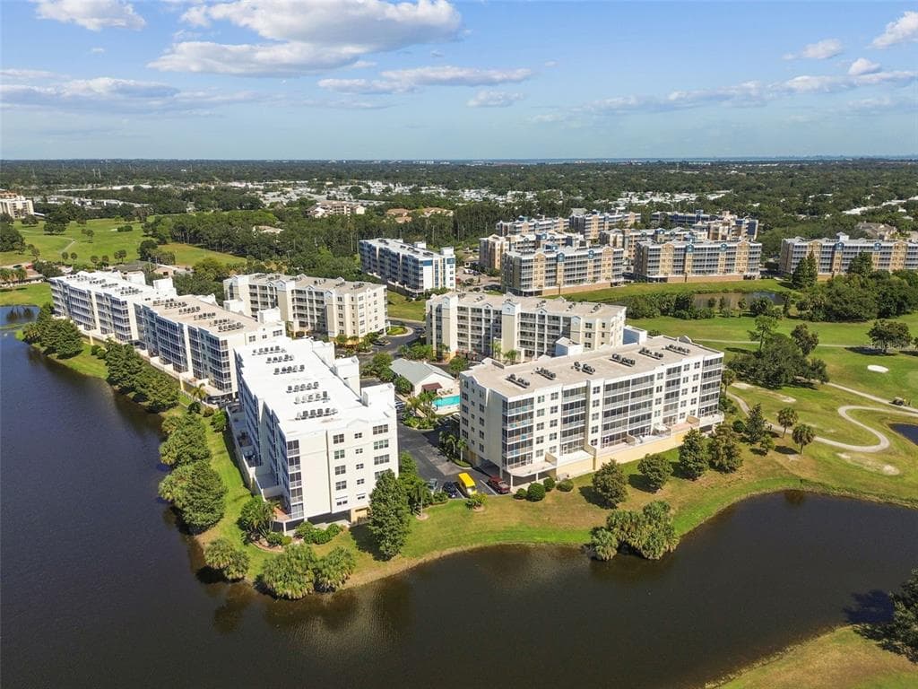 1200 COUNTRY CLUB DRIVE UNIT 2405 - 2bd/2ba - $349,900 - LARGO, FL