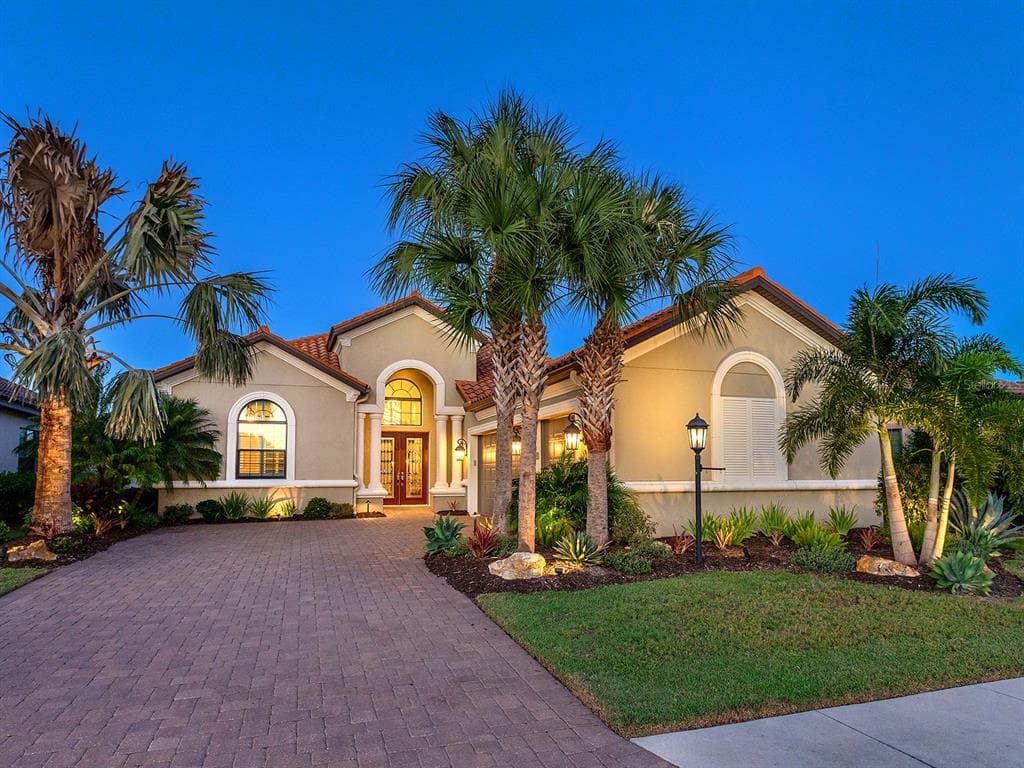 4719 CABREO COURT - 3bd/4ba - $1,295,000 - BRADENTON, FL