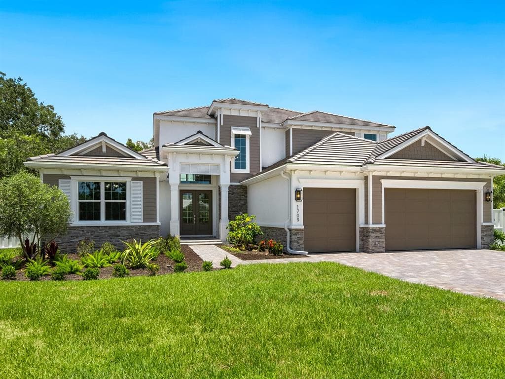 1637 HYDE PARK STREET - 4bd/5ba - $4,397,500 - SARASOTA, FL
