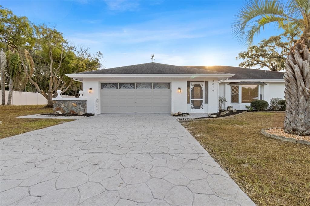 3016 ABELINE ROAD - 4bd/2ba - $390,000 - SPRING HILL, FL