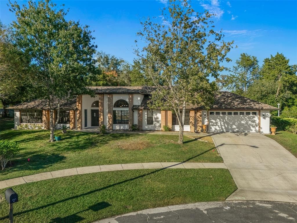 320 PRESTON HOLLOW DRIVE - 5bd/4ba - $685,000 - SPRING HILL, FL